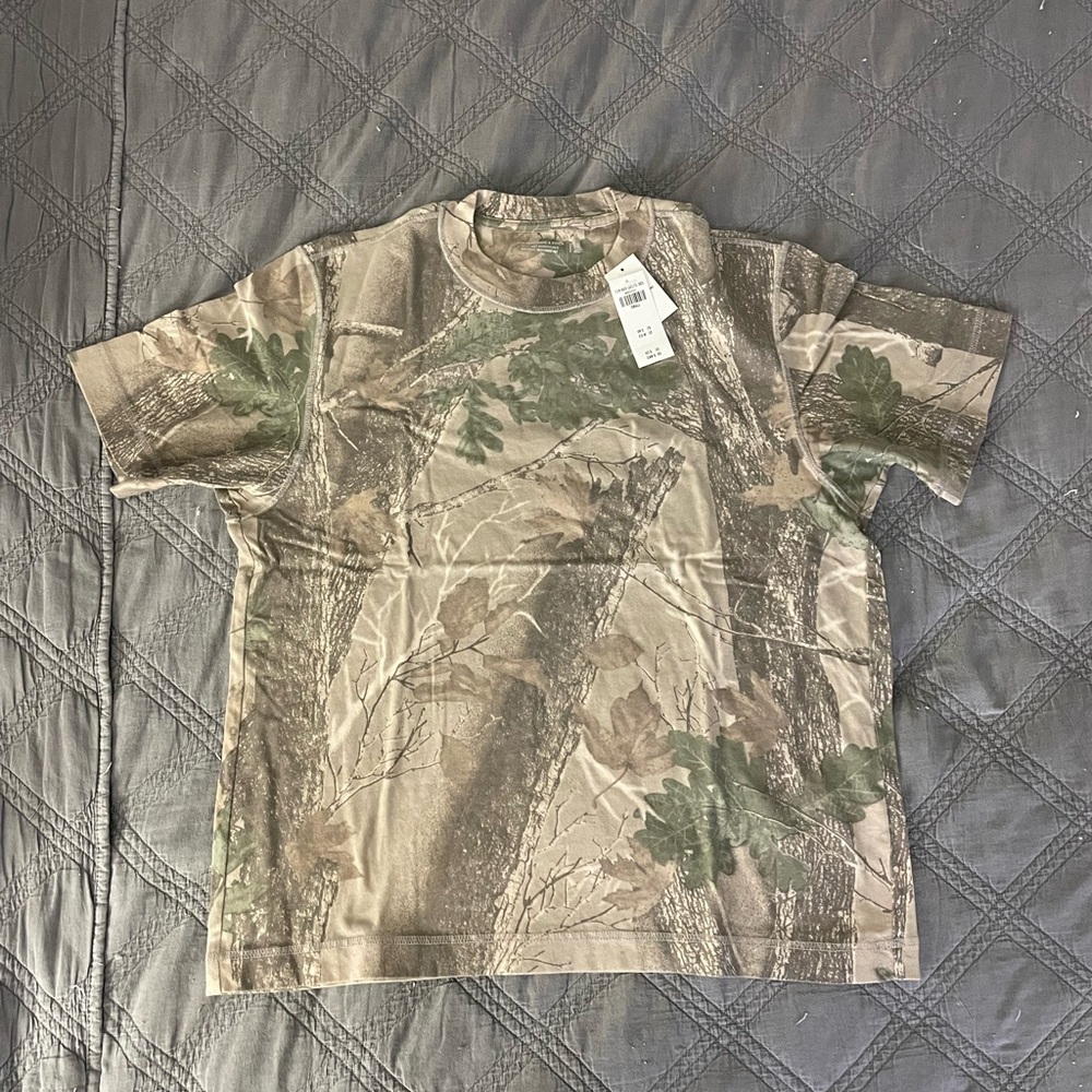 Brand new abercrombie & fitch t-shirt